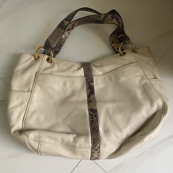 MICHAEL KORS Ivory Soft Pebbled Leather Hobo Shoulder Bag - Picture 10 of 16